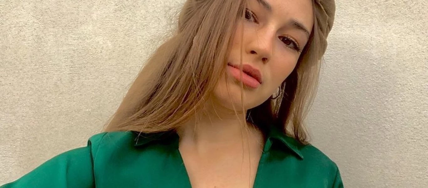 Απλά έρωτας: Το κοριτσάκι από τους «Λατρεμένους μου Γείτονες»... μεγάλωσε! (φωτό)